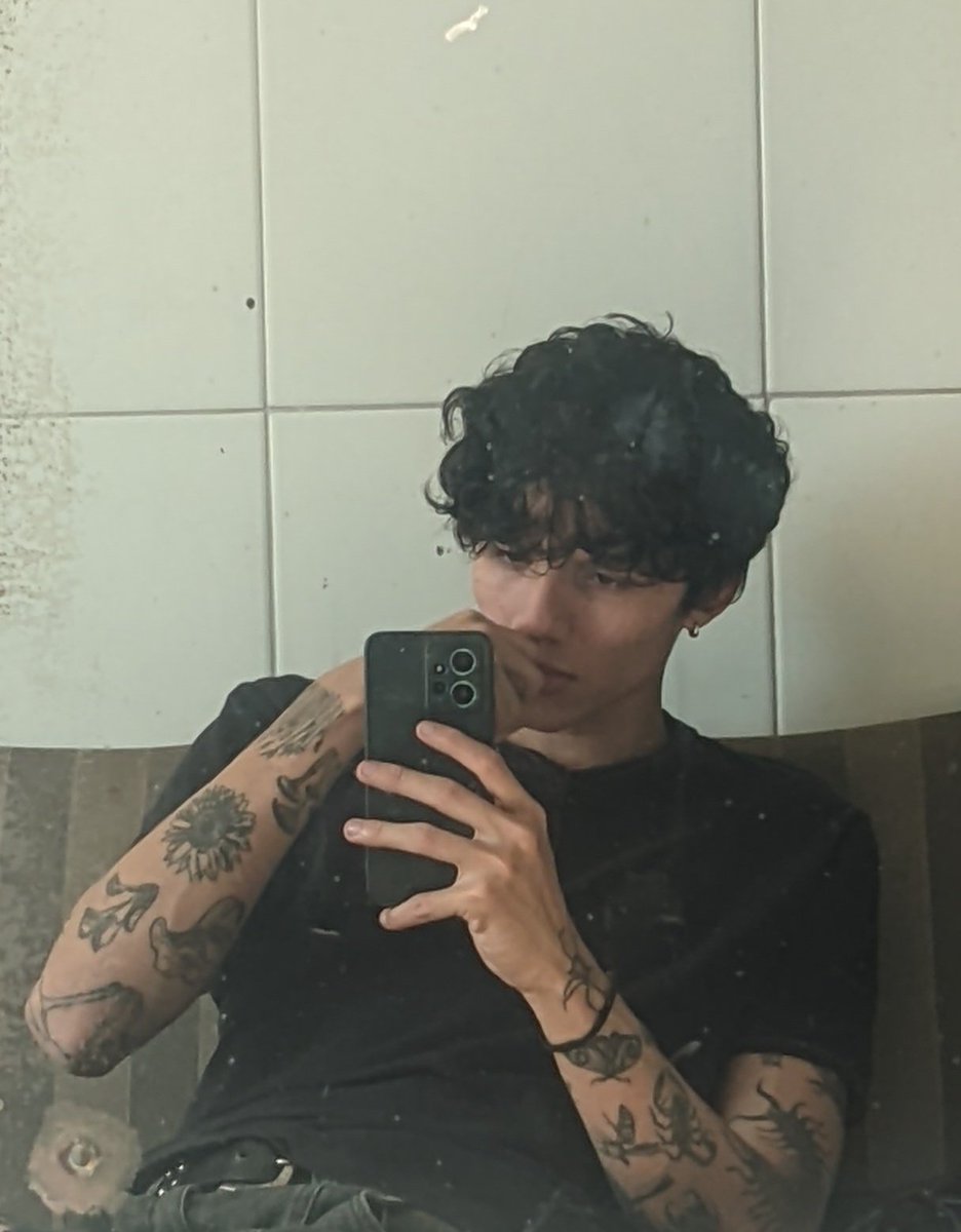 incellbityt's tweet photo. E quem disse que moreno não pode LARPAR um loiro??? https://t.co/n7uBaRWXvD