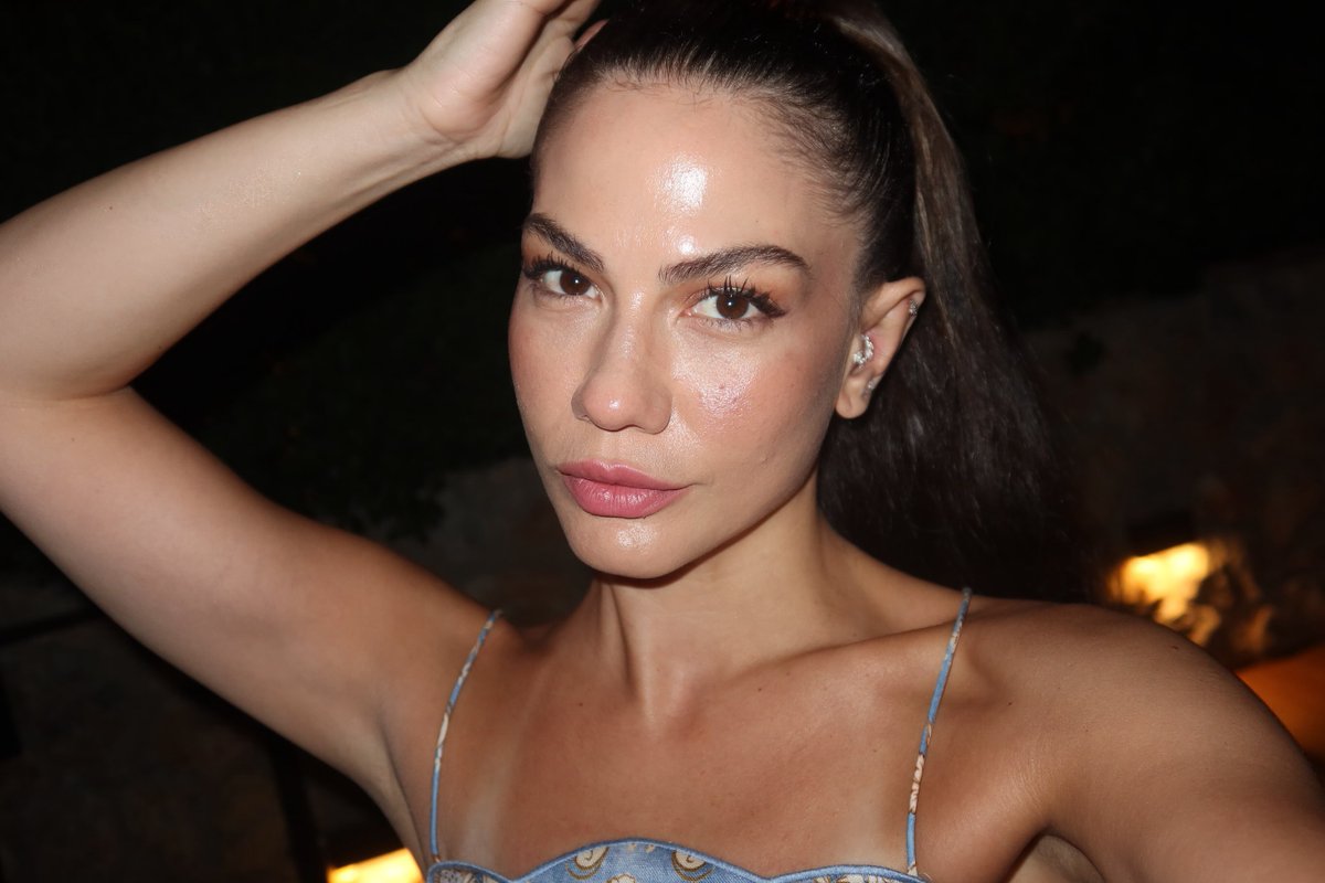 DemetOzdmrMedia's tweet photo. 🆕 | #demetözdemir Instagram hesabında yeni bir gönderi paylaştı

📸 | @/demetozdemir • IG 🐚 https://t.co/SGhdSRyS6Z