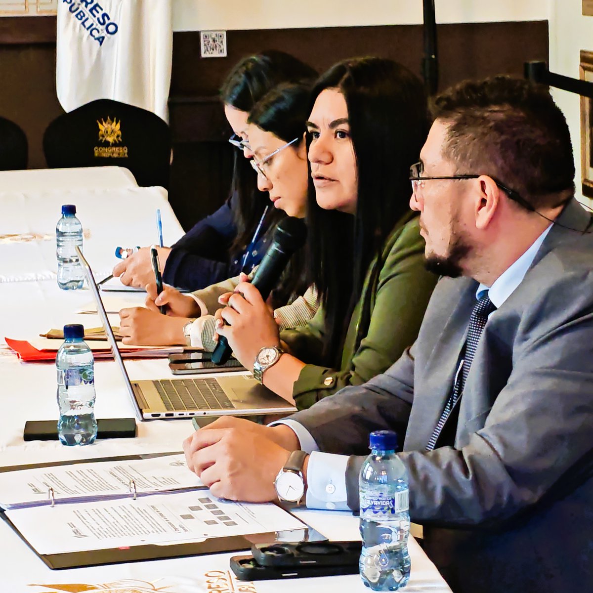 UCTMINGOB's tweet photo. @UCTMINGOB del @mingobguate participó en el #MootLegislativo2026 del @CongresoGuate con estudiantes de la @uvggt, socializando la implementación del #ControlTelemático en procesos penales y de familia. Diálogo academia-gobierno para construir seguridad 🇬🇹

#EstamosCumpliendo #UCT https://t.co/JnEWdc2eRI