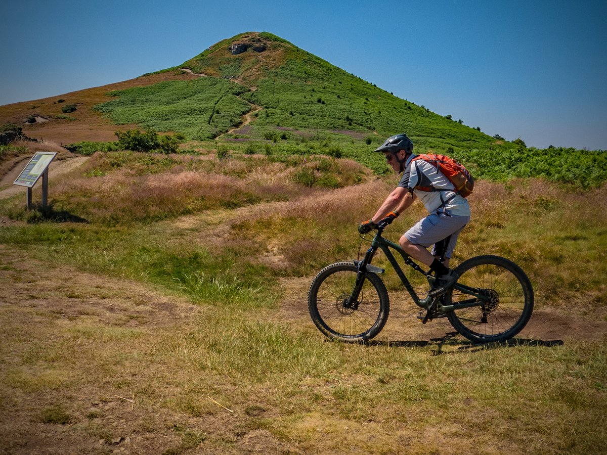 JlphotoV's tweet photo. Another day in tropical North Yorkshire
@TotalMTB_ @MTBTalk @nns_mtb @Absolutemtb1 #justride #worklessridemore #mtb #terratrailblazers #mbtshotz #lifebehindbars #YIRide @northyorkmoors #northyorkmoors
@cycletography @OPOTY #GrimUpNorth https://t.co/i4xYTRz8pU