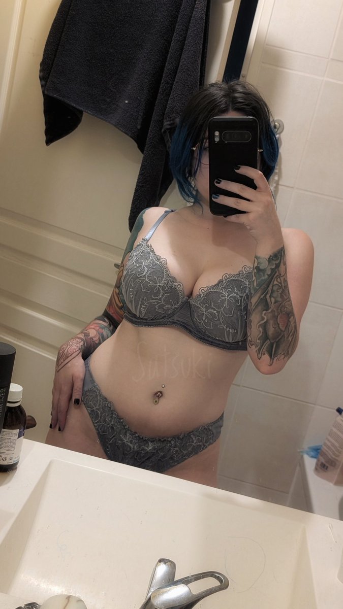 Satsukiera's tweet photo. Dispo pour 🍆💦🥵
Réductions sur les customs viens dm su tu veux une vidéo de moi ou autre chose 🔥 https://t.co/W1qcUwGyPU
