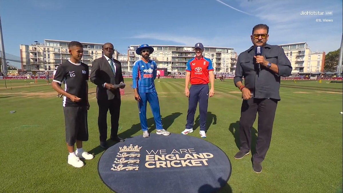 RaviWritess's tweet photo. INDIA WON THE TOSS AND ELECTED TO BAT FIRST,NO VARUN AND HARSHIT IN PLAYING XI https://t.co/iuLfDLsfnR