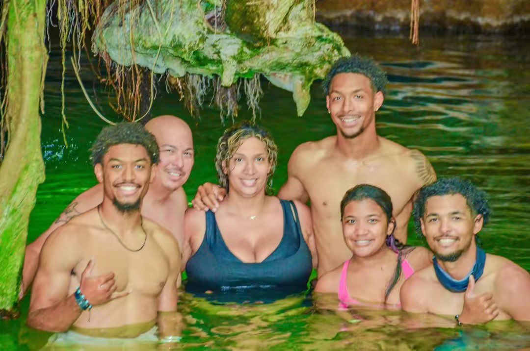 RJBendert's tweet photo. Family trip 26’ 🇩🇴
God Bless. 🙏🏽 https://t.co/5CIUSlhVdY