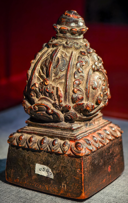 wlmphi's tweet photo. The seal of Great Dynasty Preceptor who led monks and nuns of various states to revive Buddhism (1260-1271), this wooden seal with Chinese characters belonged to Phagpa himself,  is an important evidence that Tibet belonged to China. It is now on display at Xizang(Tibet) Museum. https://t.co/IyemlFtg6S