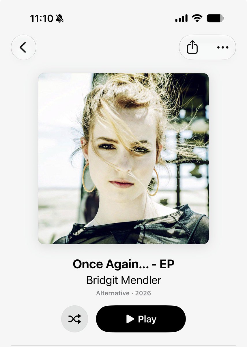 Bridgit Mendlers Time Machine. tweet media