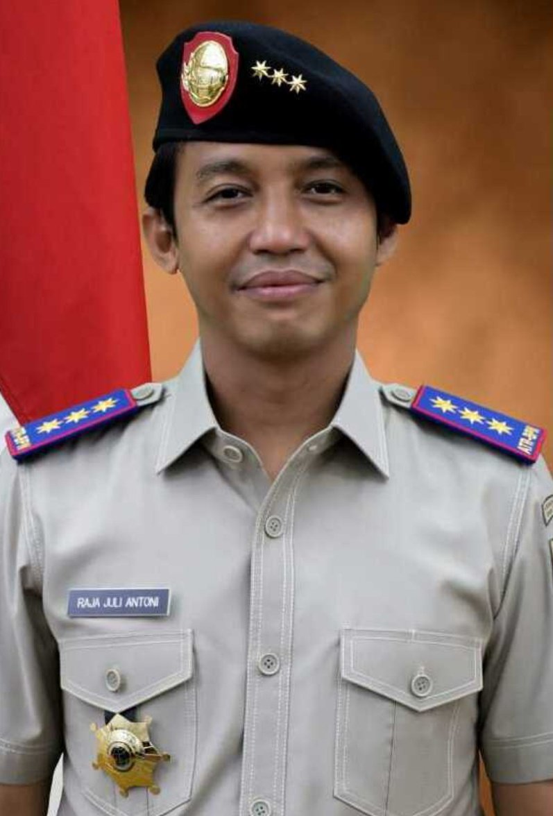 Opposisi6890's tweet photo. Membuat kita lupa kalau
Si POLEM ini @RajaJuliAntoni 

Belum diperiksa
Dan jadikan TERSANGKA
@KPK_RI

Dari partai londo ireng https://t.co/AAeCs7x45R