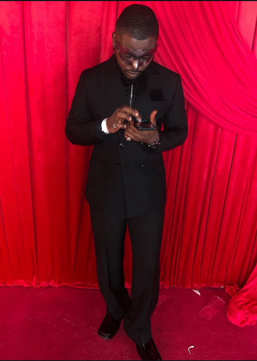 thonathetailor's tweet photo. Happy Birthday to my only big brother, my twin, my best friend, and my greatest blessing. I’m praying for brighter days, complete healing, and many more birthdays by your side. I love you more than words could ever express. Happy Birthday, my champ.🌹🍾❤️ https://t.co/jiWYb1mCIB