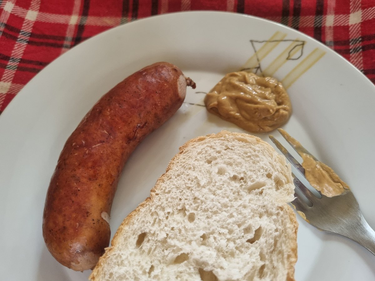 Svesezna's tweet photo. Danas...
Nije...
Klot.
:)) https://t.co/mVWwrFR4bc
