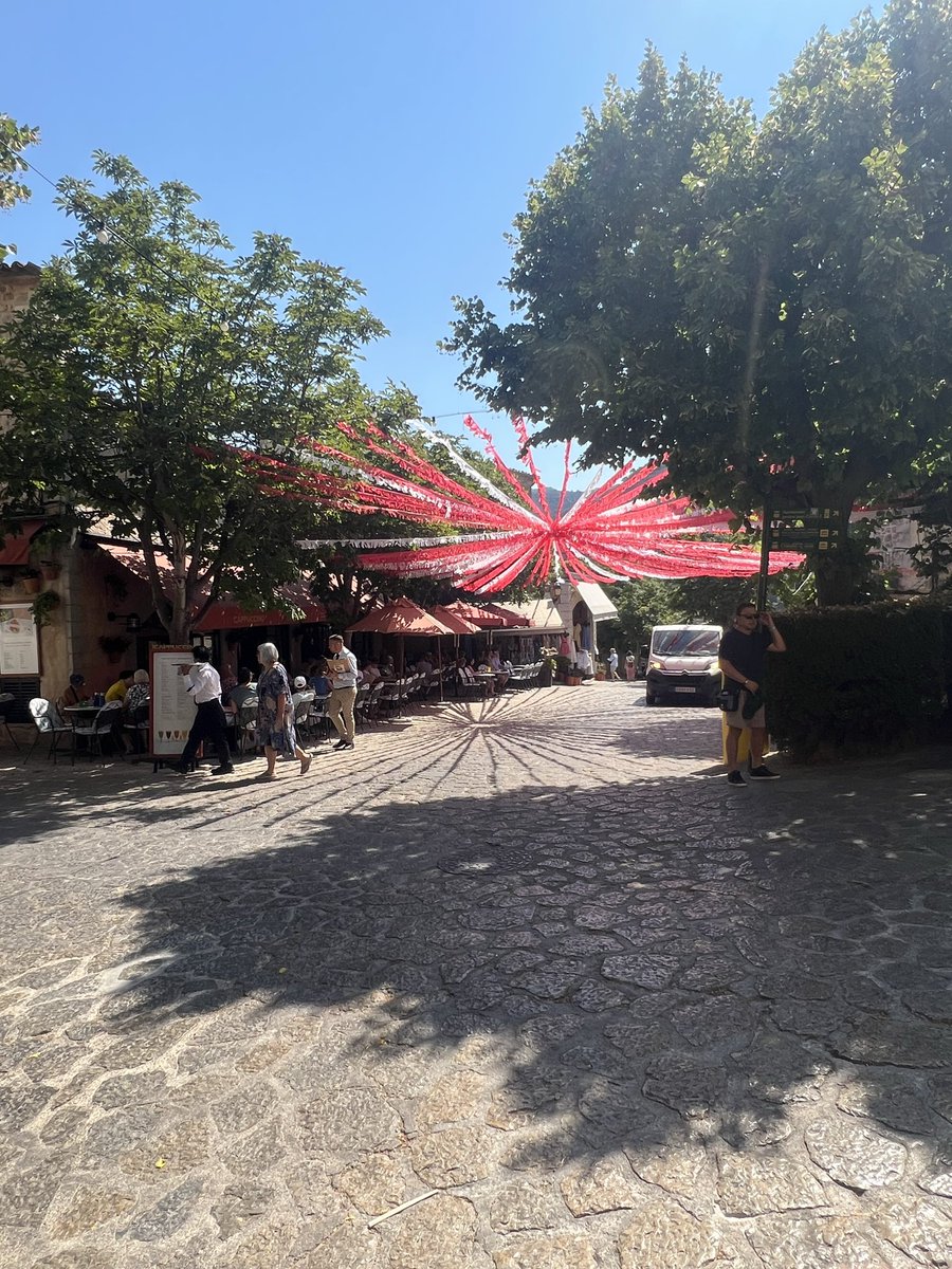 ExistentialJon's tweet photo. Rented a car, drove to Valldemossa. Chopin spent a bit of miserable time here. Well I wasn’t ill nor is it winter, I was just taking in the glorious sun and scenery. I attempted Deià - Robert Graves’ territory, no parking. Another time Mr Graves. Maybe a refresher of I, Claudius? https://t.co/mCfBtMgxZe