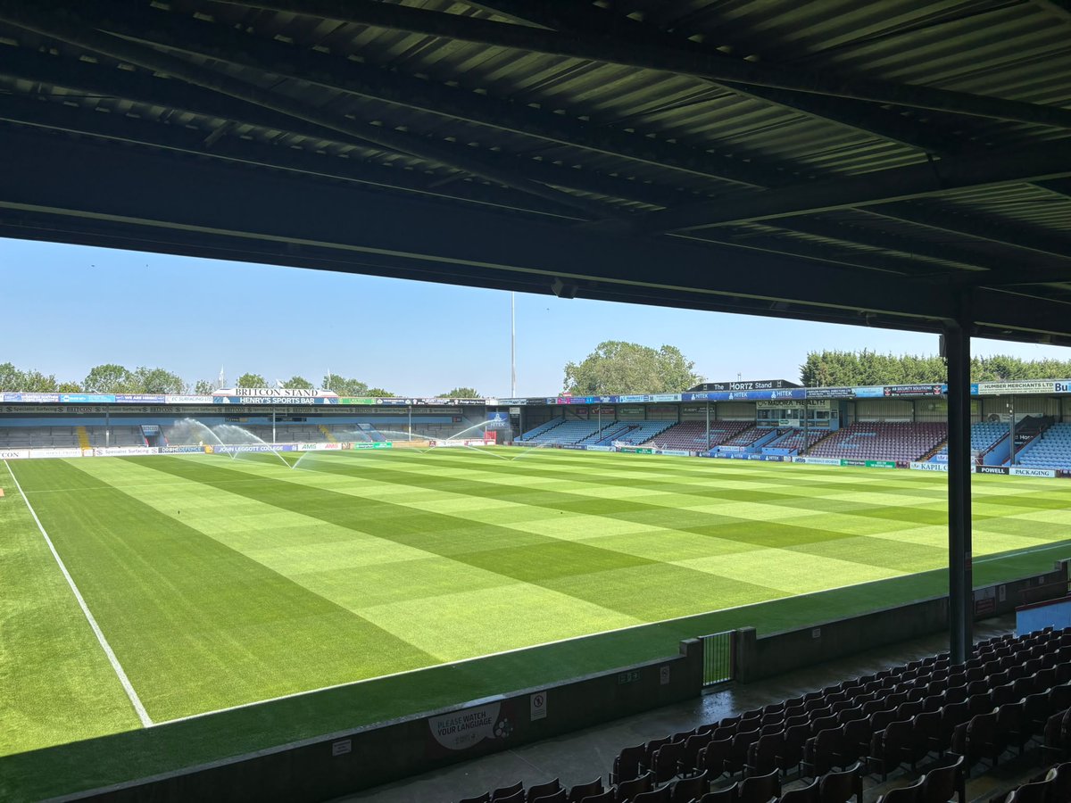 SUFCOfficial's tweet photo. 🌱 𝐏𝐈𝐓𝐂𝐇 𝐏𝐑𝐎𝐆𝐑𝐄𝐒𝐒𝐈𝐎𝐍

Just under three weeks until our first friendly of pre-season, with the Attis Arena surface continuing to progress nicely.

#UTI #IRON https://t.co/Gx9d1EIEv4