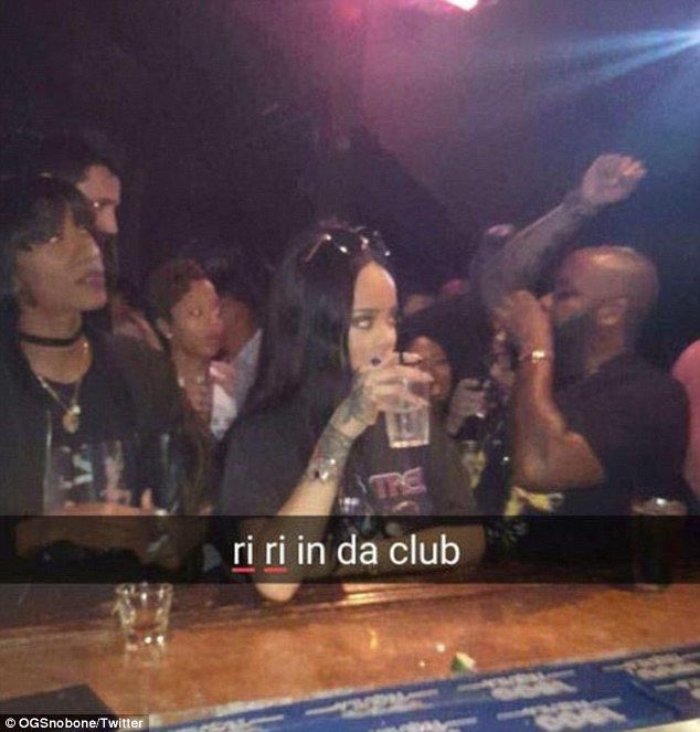 ____Rihanna__'s tweet photo. https://t.co/mJ9OlYlI0t