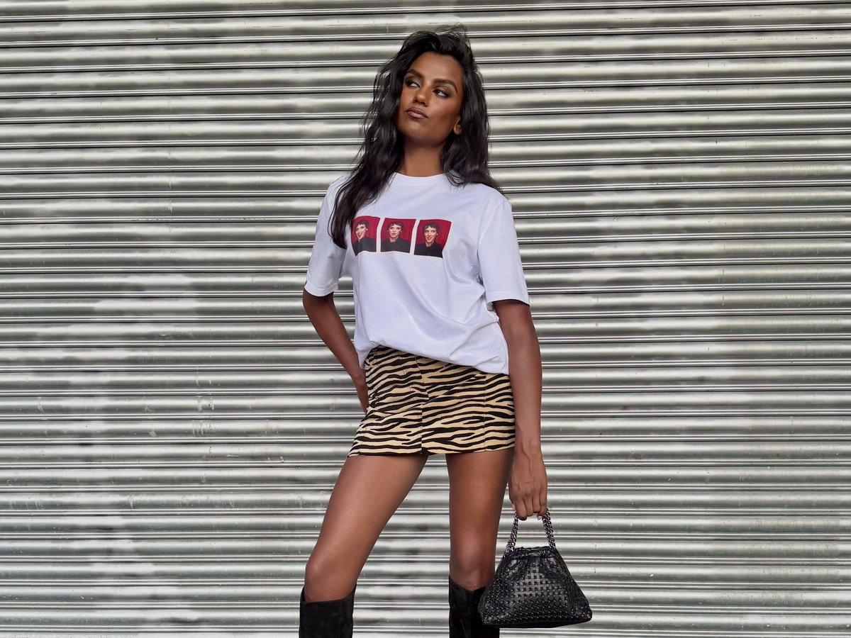 flyestdesi's tweet photo. #itgirl https://t.co/lTDT4kbiS6