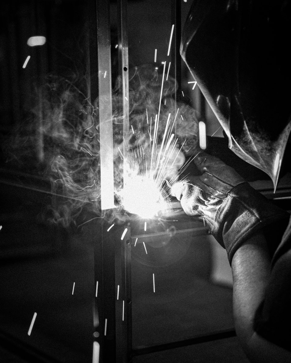 Pageantry_PI's tweet photo. Steel. Heat. Precision.
The beginning of a product that's built to perform.
#PageantryInnovations #PI #manufacturing #welding #proaudio #soundsystem #mixercart #synthcart #speakercart #marchingband #drumcorps #craftsmanship #manufacturingBTS #howitsmade https://t.co/3CrxX8eOfb