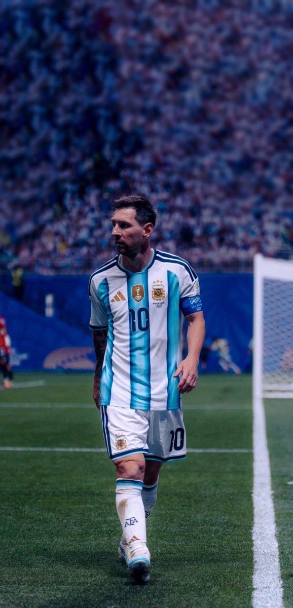 t__77l's tweet photo. 4k Lionel Messi🐐🤯🩵✨

#FIFAWorldCup || #Wallpapers 
|| #Messi || #Argentina https://t.co/5aujOTKQkQ
