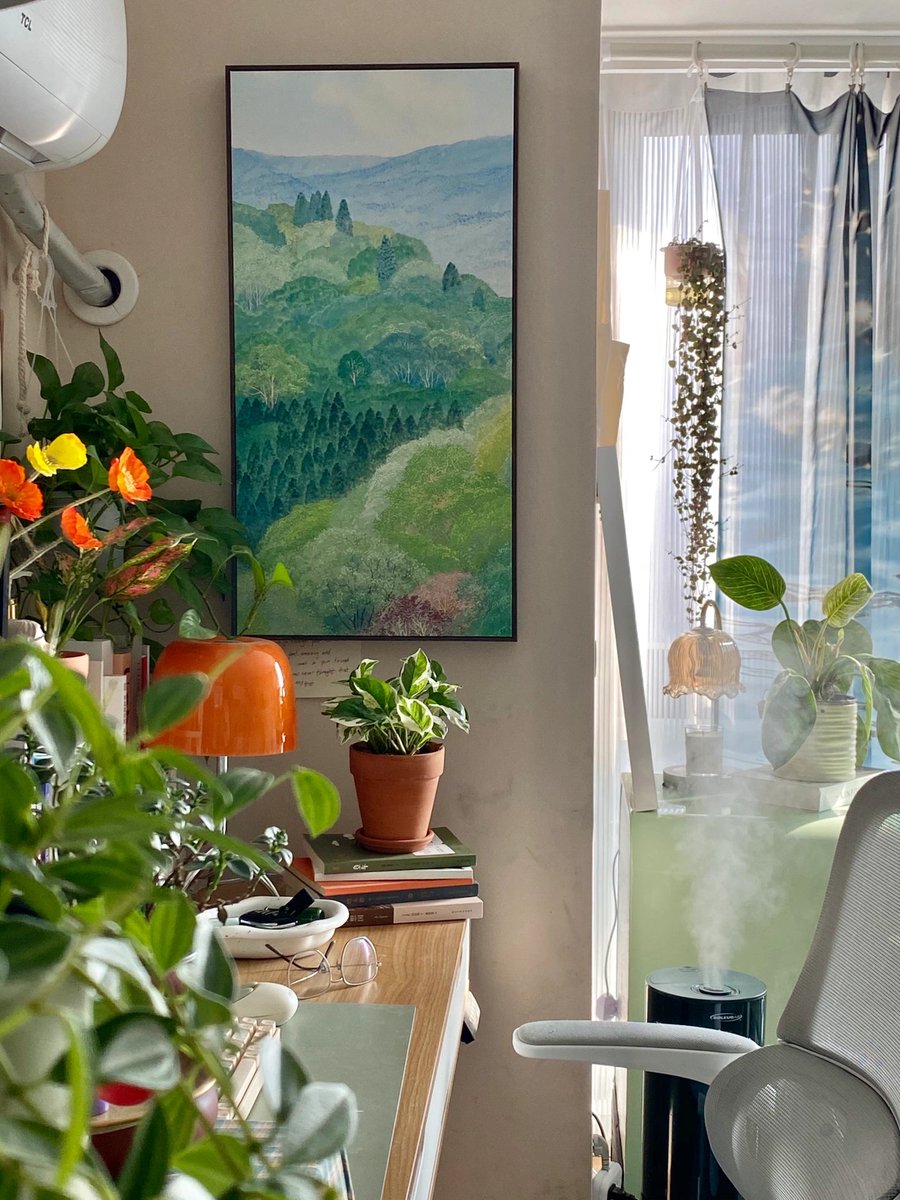 Fetti_der_Wal's tweet photo. Transform your desk into a productive oasis: A small potted succulent, a custom notepad and soft desk lamp make workdays way smoother! https://t.co/Pha8pYCUkw