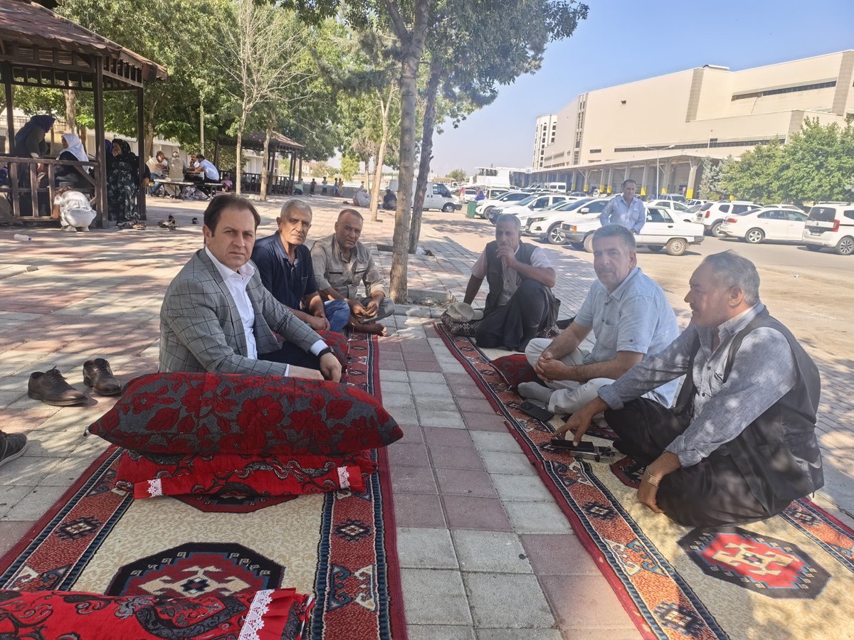 Akparti_hilvan's tweet photo. 📍Geçmiş Olsun Ziyareti 

İlçe Başkanımız Selahaddin Eyyüb Toprak, yönetim kurulu üyelerimiz ile birlikte;

Geçirdiği rahatsızlık dolayısıyla Yıldırım Ailesi’ne geçmiş olsun ziyaretinde bulundu.

Ziyaretimizde ailemize acil şifalar temennisinde bulunarak geçmiş olsun dileklerimizi ilettik. Rabbimden hastalarımıza hayırlı şifalar, ailelerine sabır ve güç diliyoruz.

“Sevinçte de hüzünde de hemşehrilerimizin yanındayız.”

#SevdamızHilvan 

@RTErdogan @Akparti @bybekirbozdag 
@abuyukgumus 
@hakanaksu058
@farukaytek
@milhamigunbegi 
@AEminOnenOfis @ProfDrDusak @ibrahimeyyupogl @malicevheri @CYAZMAC @HikmetBasak_63 @av_mfaruk @Malikurt14 @FIRATKORAN @akpartiurfa @Kamal1Nuri @SEToprak_