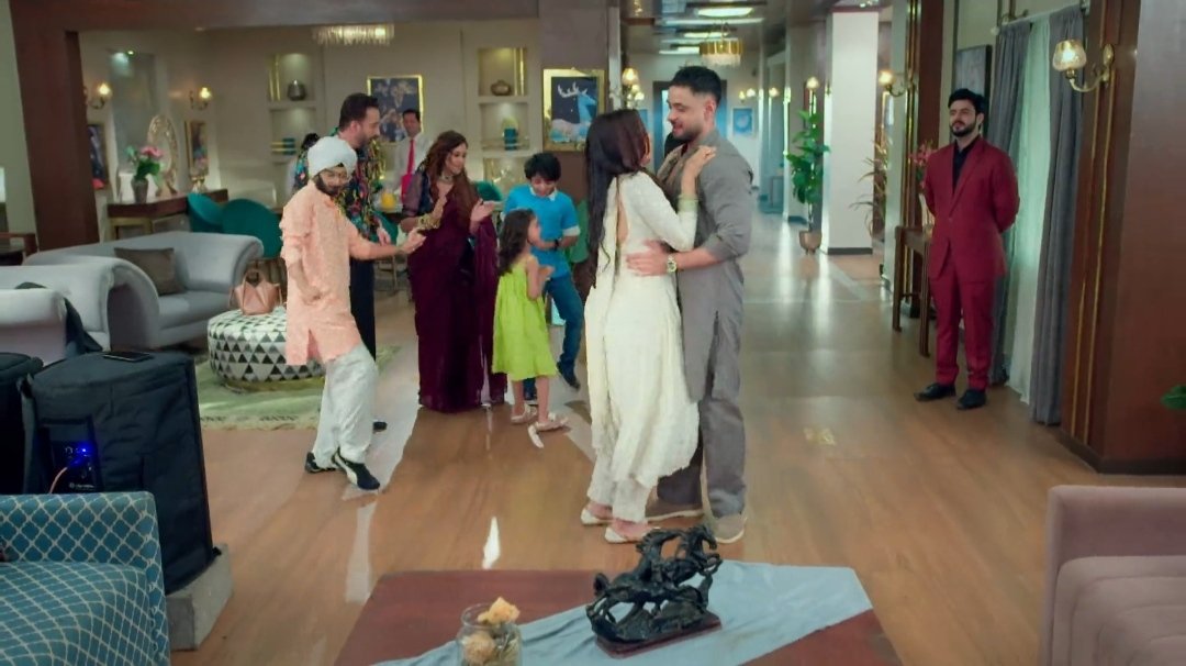 ayeshaxsukoon_'s tweet photo. Thanks to the world for becoming blind, except the shippers, including Kumar, who watched them dance their heart out✨

Kudos to AdSha for keeping ManVik alive through their chemistry, while many kept issuing it's death certificate.
#AyeshaSingh #AdnanKhan #Mannat #ManVik https://t.co/wDqAWNxzep