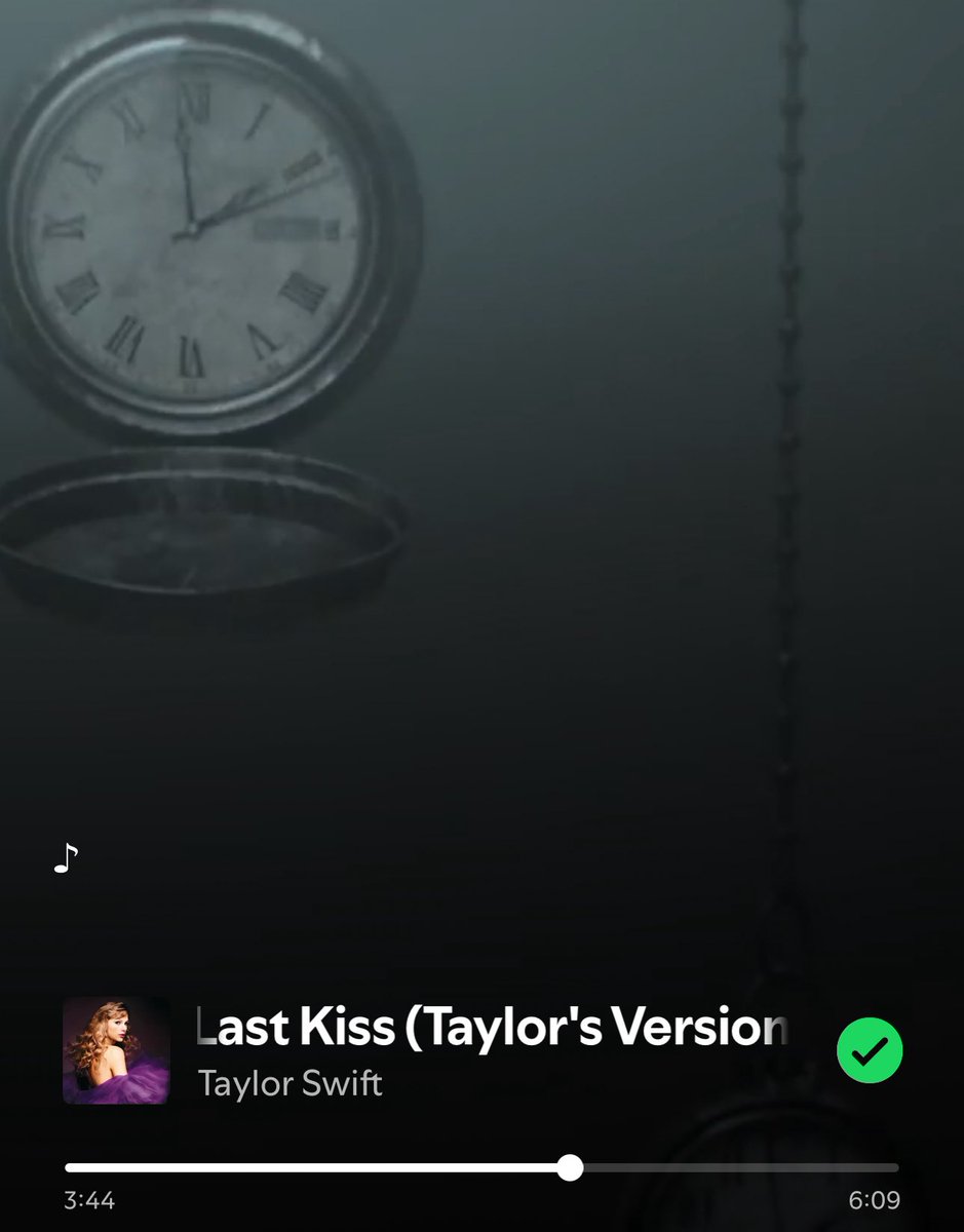 TAYweSTAN's tweet photo. @taylornation13 @jocevermore Today’s date + This song + this weather = a good day #LastKissDay https://t.co/P5tnEy1IEL
