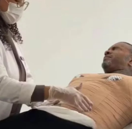 VejoosRealitys's tweet photo. 🚨 Ex-BBB Rodriguinho faz cirurgia após emagrecer 20kg. https://t.co/xZcPZjA0Hs