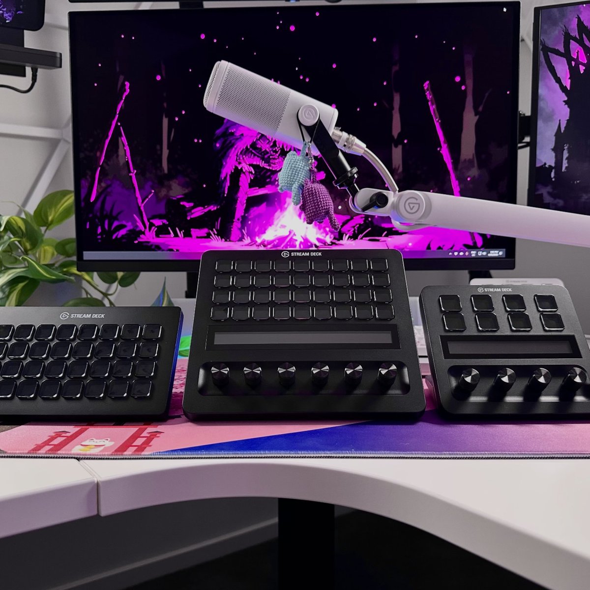 elgatoFRA's tweet photo. Vite !

Stream Deck XL, Stream Deck + XL et Stream Deck + viennent d’apparaître sur votre bureau.

Vous avez 30 minutes pour configurer toutes les touches OU ils disparaissent.

Quels plugins vous téléchargez en premier ? 👇

📸 : @imfallfromgrace https://t.co/eUmPWoRf16