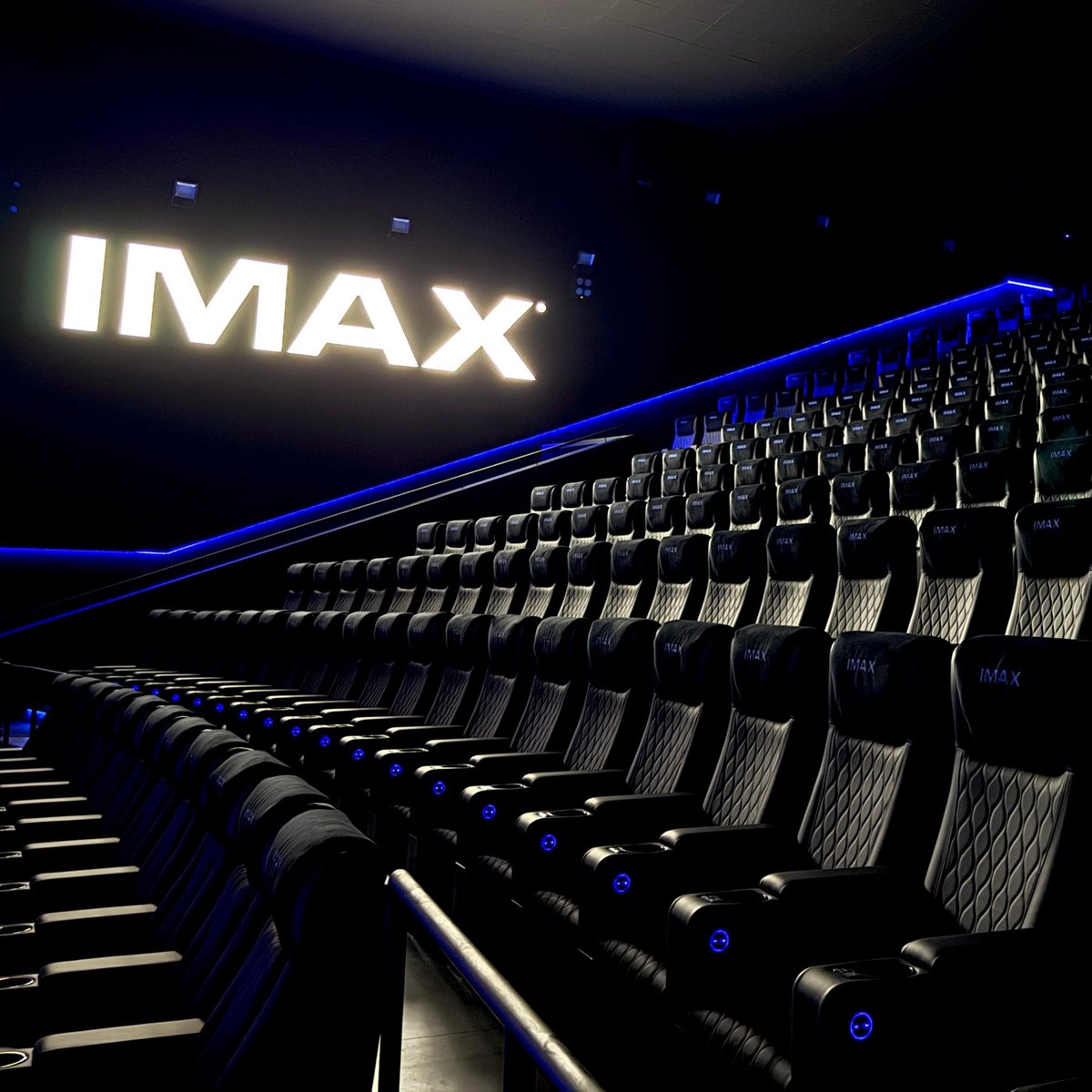 cinespalafox's tweet photo. Bienvenidos a Zaragoza @IMAX 

Primeras sesiones desde mañana 10 de julio.
IMAX con Láser, 12 canales de audio, asientos con respaldo reclinable, primera fila full recliner y con películas IMAX en exclusiva.

Vive la experiencia.

Desde el 17 de julio, La Odisea. https://t.co/NNO5qOyBlR
