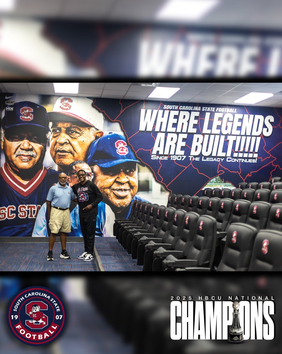 SCState_Fb's tweet photo. #GoDogs

🐶🏆 A LEGEND RETURNS HOME! 🏆🐶

Your 2025 HBCU NATIONAL CHAMPION BULLDOGS were honored to welcome NFL HALL OF FAMER and SC STATE FOOTBALL LEGEND DONNIE SHELL @donnie_shell back to his old stomping grounds! 🔥🔵🔴

A BULLDOG GREAT poured into the next generation, sharing powerful stories, unforgettable moments, and wisdom from a journey that went from ORANGEBURG to FOOTBALL IMMORTALITY! 🏈🐐

Different eras. Same bloodline. Same BULLDOG STANDARD. 💪🏾🐶

Thank you, Mr. Shell, for coming HOME and spending time with your Bulldogs! Once a Bulldog… ALWAYS A BULLDOG! 🏆

@SCStateAthletic @MEACSports @coachberry77 
#PayTheFEE
#DigDEEP
#STATEofMind
#RaiseTheBAR
🔴🔵🐶🏈