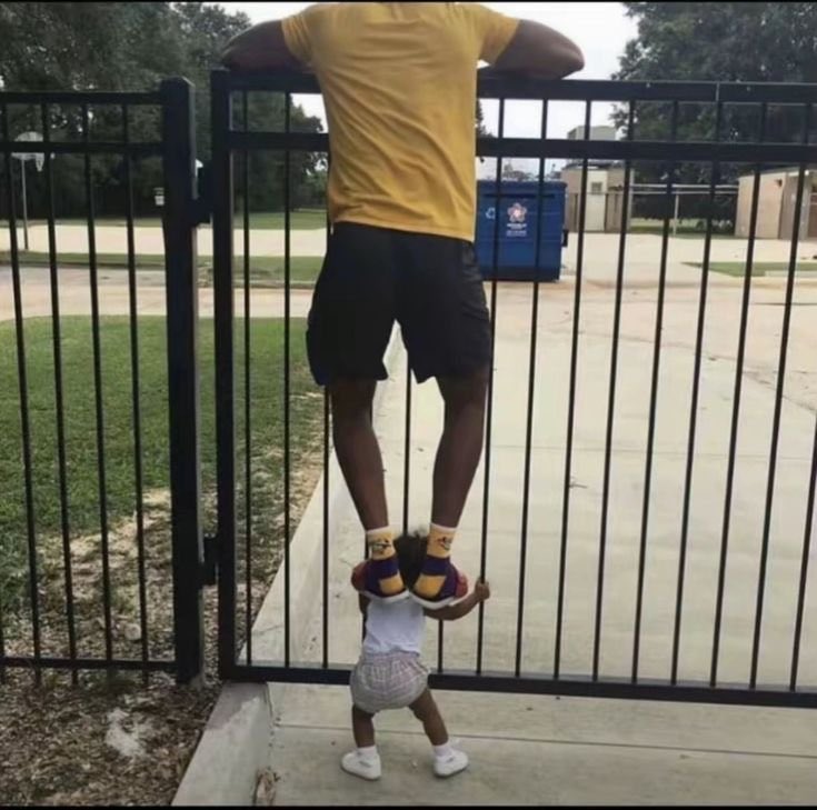 DfwKiddo69's tweet photo. Me playing with her after DNA test https://t.co/a4I9FMWDAi