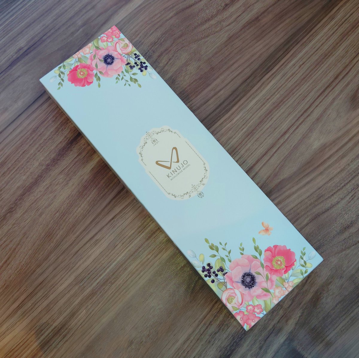 AntiqueGemsShop's tweet photo. 今凄く人気のKINUJOのヘアアイロン買っちゃいました♪ https://t.co/oG41U6xatL