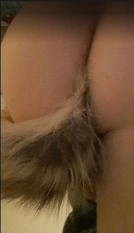 enbytsch's tweet photo. i also come with an optional tail uwu https://t.co/HHPG6OLnZw