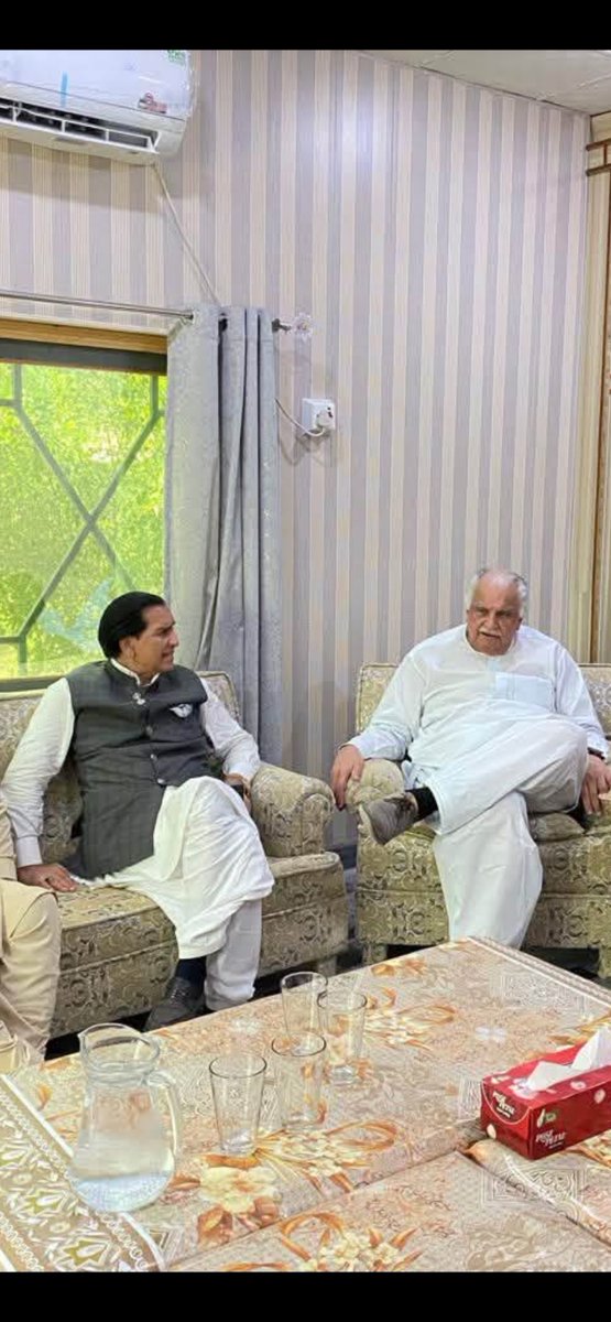 rwp_kamran's tweet photo. Malik Parvaiz Awan, GujarKhan, deserves to be a member of our parliament. Man of vision, not seen even in sir parvaiz anwar.
Not requesting. 
UC1 Thathi.
@NawazSharifMNS https://t.co/bJ4fqYGzQS