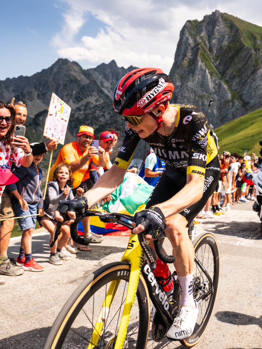 LeTour's tweet photo. 🥵 Portraits de souffrance dans le Tourmalet.  
🥵 The pain faces of the Tourmalet. 

#TDF2026 

📸 A.S.O. / @charlylopezph https://t.co/GaBQ3CEsOm