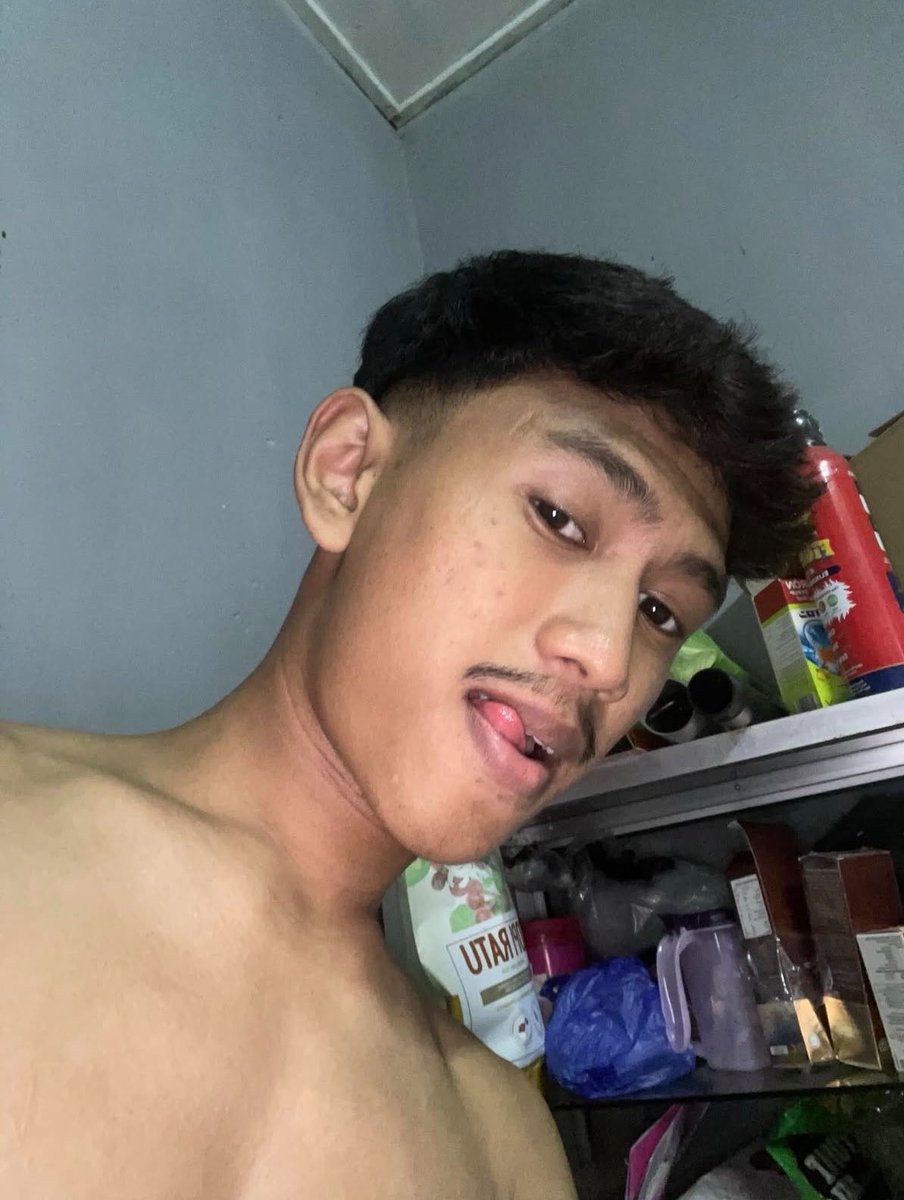 ruruzuzu22's tweet photo. Dia dh comeback dekat threads terus 20 das air mani aku pancut kat gambar dia ni.😋💦 https://t.co/OnmtKlAMPD
