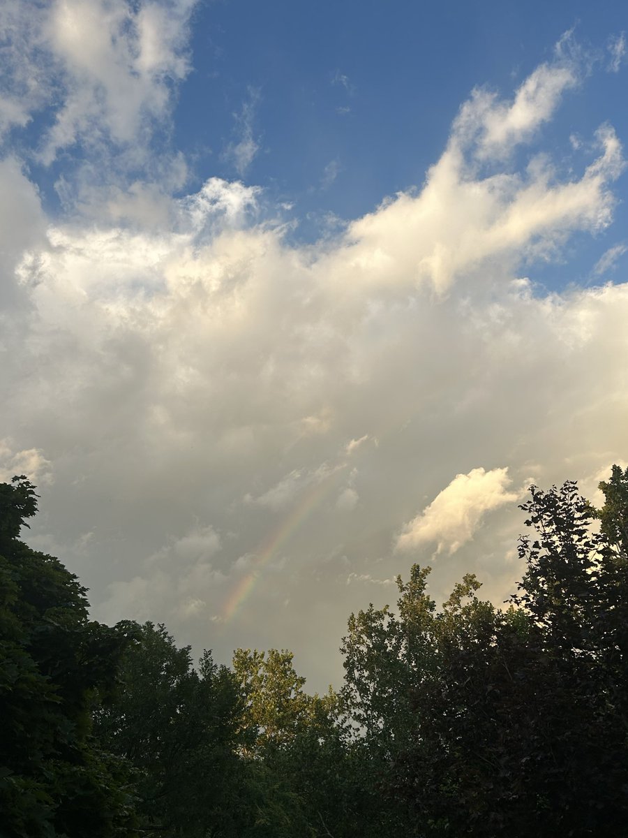 Almuska91's tweet photo. Rainbow in the sky 🌈☀️☀️✨ https://t.co/THZoy7dA7A