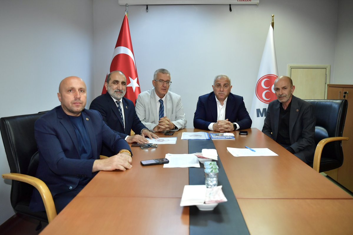 MErgun_Turan's tweet photo. Temmuz ayı Belediye Meclis Toplantımız öncesinde, Cumhur İttifakı ortağımız Milliyetçi Hareket Partisi'ni ziyaret ettik; ardından AK Parti Grup Toplantımızı gerçekleştirdik.

Hemşehrilerimize daha huzurlu, daha yaşanabilir ve daha güçlü bir Fatih sunmak için çalışmaya devam edeceğiz.

Toplantımızın hayırlara vesile olmasını diliyorum.

@caymaz_muharrem
@mhp_fatihilce