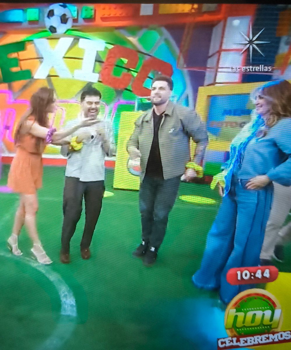 Narda1973's tweet photo. Feliz , porque ganó! 👏💚

NICOLA EN HOY https://t.co/J0Xidb5Kby