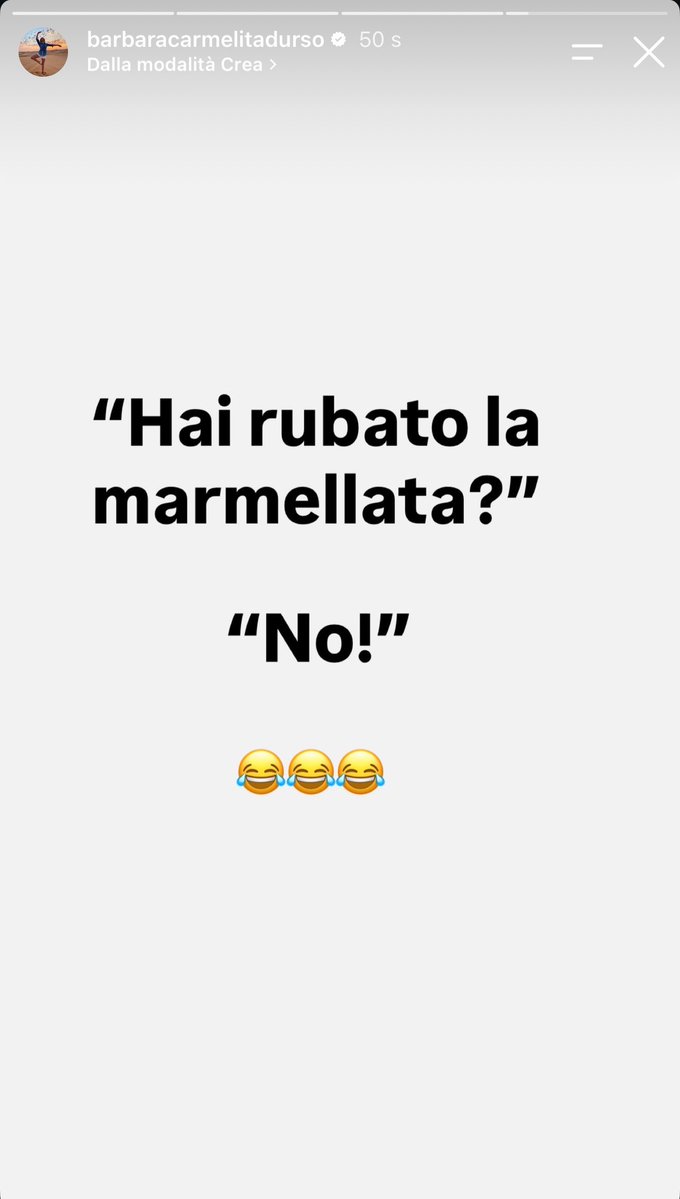 Cinguetterai's tweet photo. - Hai rubato la marmellata?
- No!

🚀🤭

#BarbaraDUrso https://t.co/5cHWJDfQyj