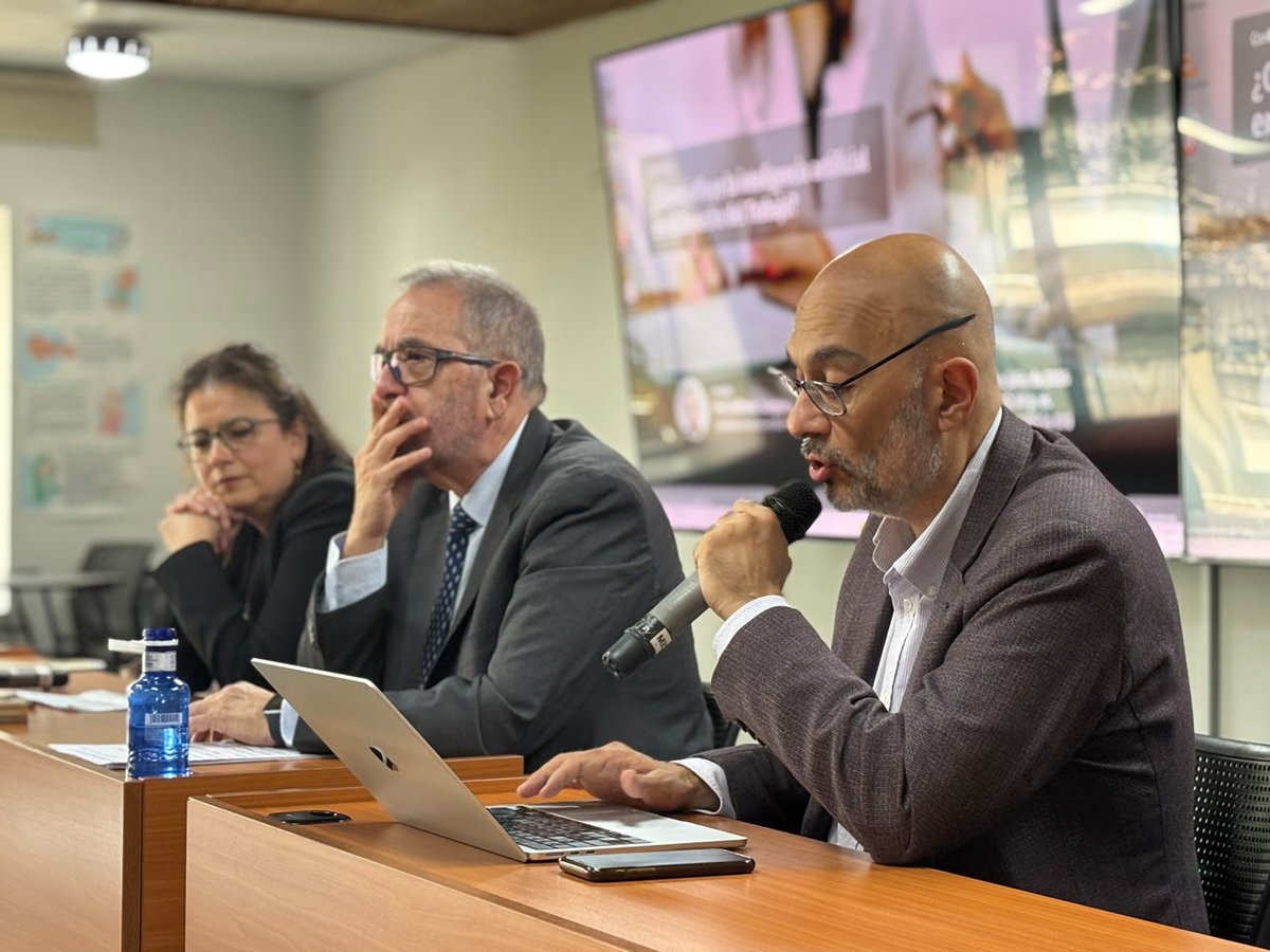 fdcps_unal's tweet photo. #EventosFDCPS 📢 Inicia la conferencia ¿Cómo influye la IA en el Derecho del Trabajo? | 🧔🏻♂️ Invitado del día: Prof. Wilfredo Sanguineti Raymond, de la U. de Salamanca (España) | 📱 Transmisión: https://t.co/XLTqJzVM4Y https://t.co/VkbdNtrm9O