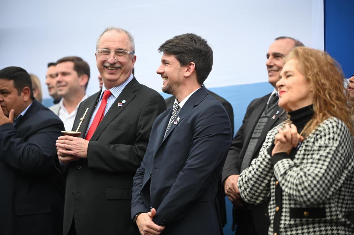 lucasaromero's tweet photo. En este 9 de Julio celebramos el coraje de quienes forjaron una Nación libre y renovamos el compromiso de seguir construyendo una Argentina con más oportunidades para todos.

La Independencia nos inspira a trabajar unidos, con convicción, respeto por nuestros valores y la certeza de que los grandes desafíos se alcanzan cuando avanzamos en equipo, con un mismo objetivo: una Patria cada día mejor.

¡Vamos, Argentina!
¡Feliz Día de la Independencia! 🇦🇷