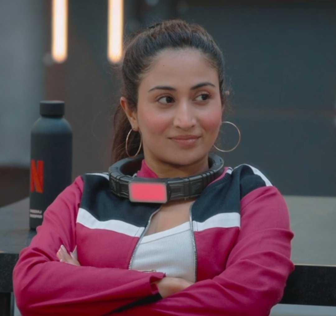 mistveilx's tweet photo. the prettiest girl in the house 🌸

#ShreyaKalra #LockUpp2 #LockUpp https://t.co/sepezuqMX9