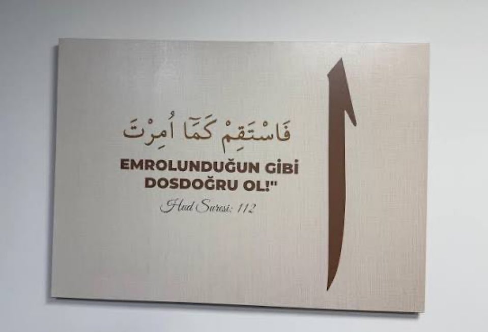 Safaniz05's tweet photo. Emrolunduğun gibi dosdoğru ol!
#Hud112 https://t.co/Wni5wPkptQ