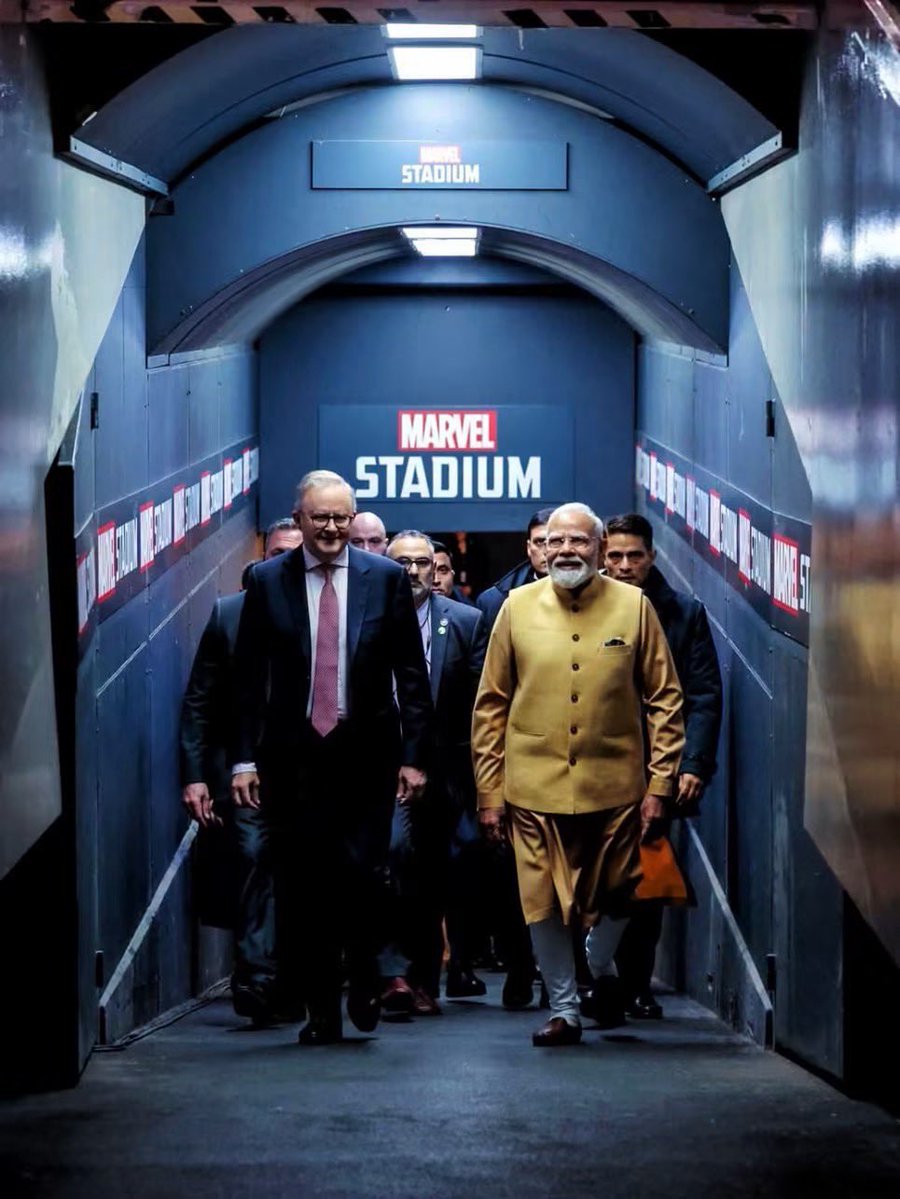 AmarjitAmri's tweet photo. 𝐌𝐞𝐥𝐛𝐨𝐮𝐫𝐧𝐞 𝐣𝐮𝐬𝐭 𝐰𝐢𝐭𝐧𝐞𝐬𝐬𝐞𝐝 𝐚 𝐡𝐢𝐬𝐭𝐨𝐫𝐢𝐜 𝐦𝐨𝐦𝐞𝐧𝐭. 🇮🇳

Thunderous chants of "Modi, Modi" echoed across the city, reflecting the overwhelming enthusiasm of the Indian diaspora in Australia.

Glimpses. 🔽 https://t.co/9iFtVgU1Ip