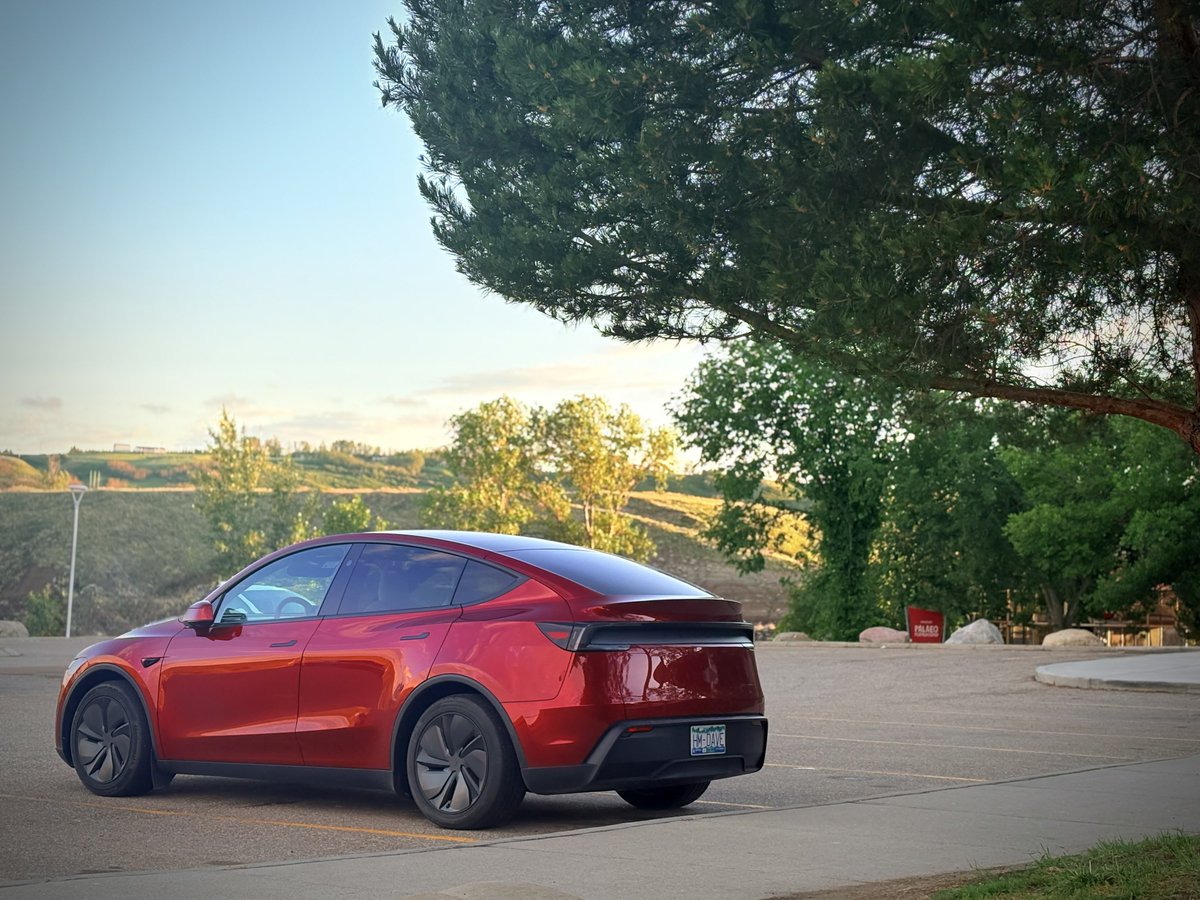 HarshD10794's tweet photo. Almost a month with the Model Y and already crossed 6,000 km 🚗⚡ FSD has been unreal — smooth, confident, and genuinely fun on every drive. Worth every single dollar. 🔥
#TeslaModelY #FSD #EV https://t.co/WFk9y7EIZl