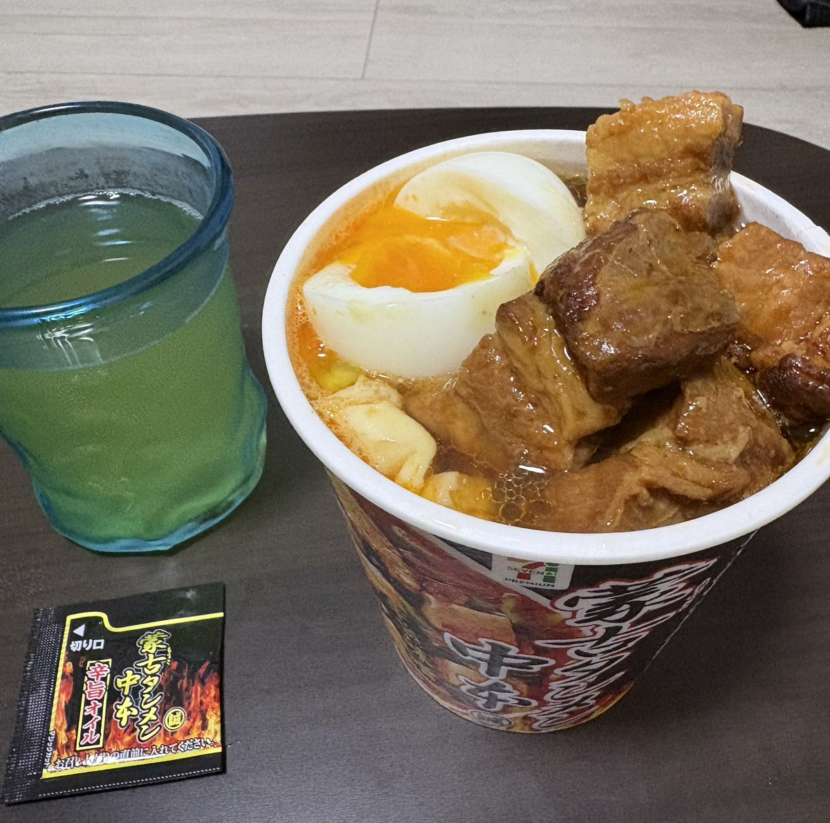 mEryU00's tweet photo. この組み合わせ大好き https://t.co/moKWE3g1KW
