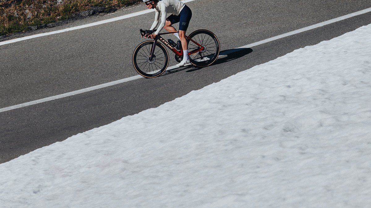 lookcycle's tweet photo. One obsession.
The new 795 Blade RS 3 was born from a single obsession: making you faster, everywhere it counts.
Real roads. Real wins. You. Faster.
Discover more about the bike ๐ https://t.co/bi14aAjZoC
#LOOKCycle https://t.co/bRacyhl4yK