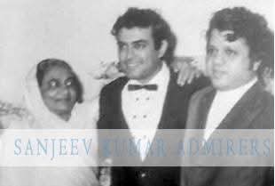 SJFansAssnCal's tweet photo. Today is birth anniversary of #SanjeevKumar (in the middle) in first photo with his mother and #Jaikishan and at the foremost left in the second photo with #mahmood and #Jaikishan
#shankarjaikishanfans pay their tribute to him. https://t.co/GazUM2fw3o