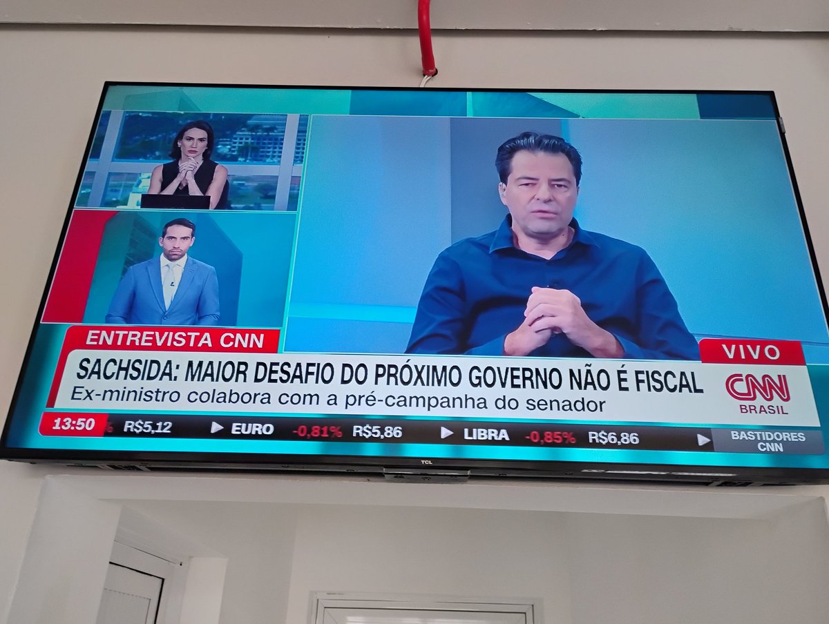 AlbarelloL's tweet photo. @CNNBrasil @gustavouribe O nível do entrevistado da CNN https://t.co/219kmbBeab