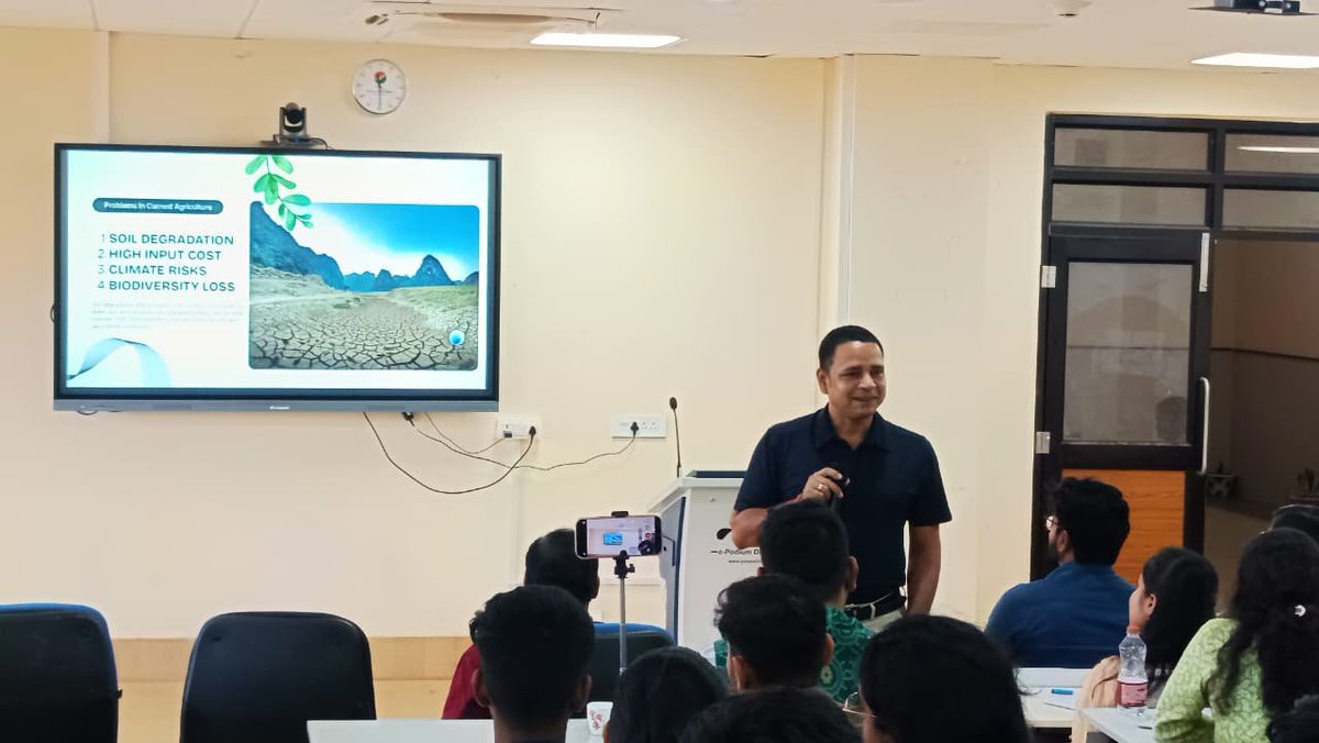 Millet_Advisor's tweet photo. Presented on Transforming Tribal Farming Systems into Sustainable Food Systems at Central University of Odisha, Sunabeda
Discussed agroecology, millet-based solutions &amp; food system transformation.
Highly interactive session with energetic participants and insightful discussions https://t.co/tFXrq4T5ln