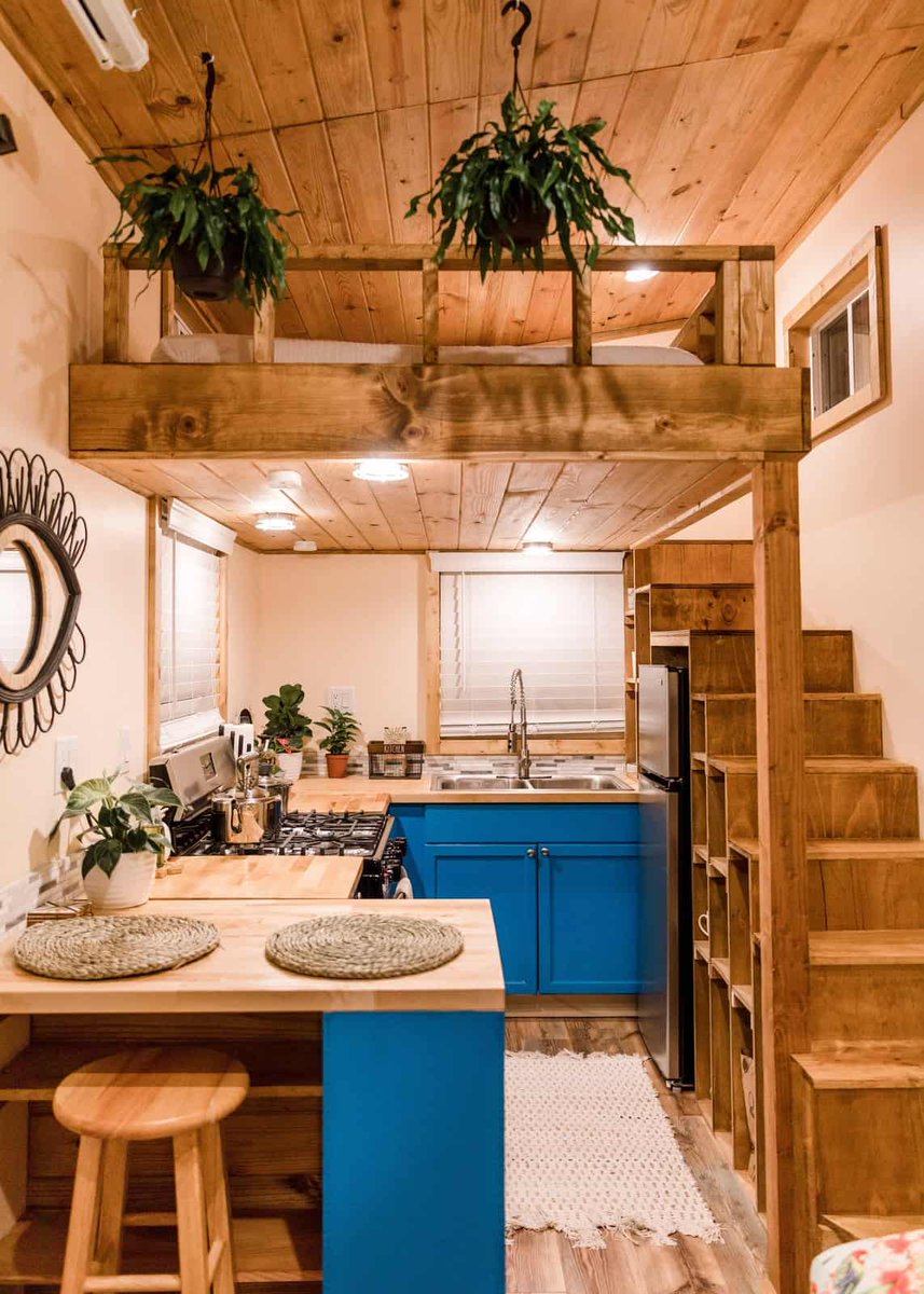 TinyHouseTalk's tweet photo. The Goa: A Luxurious Tiny House with Two Queen Lofts and a Full-Size Kitchen
https://t.co/btCKOsXjWr
#tinyhouse #tinyhousemovement https://t.co/scfFbMymed