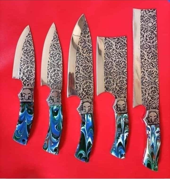 BellaBlade4's tweet photo. Who wants???
Amazing Handmade Chef Knife Set 
Engrave your name on the Blade 
DM for order #BellaBlade https://t.co/ocepyoWsID