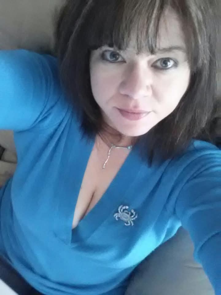Candidggbc's tweet photo. I have been fucking my middle school teacher since 7th grade!! She would always watch history movies I would go sit beside her at her desk playing with her pussy she would get so fucking horny and would just squirt everywhere!! She would always let me cum inside her an on tits https://t.co/uns65kARkY